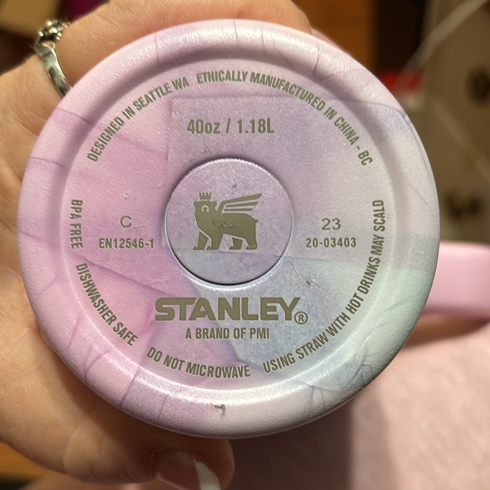 Stanley NWT Pink Watercolor Tulle 40 Ounce Cup - Picture 4 of 5